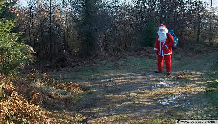 photo pere noel parapente en bourgogne