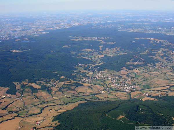 vue du ciel la vallee du Mesvrin Autun