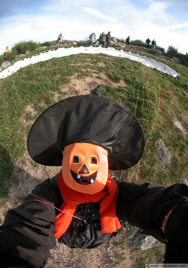 04-parapente-halloween