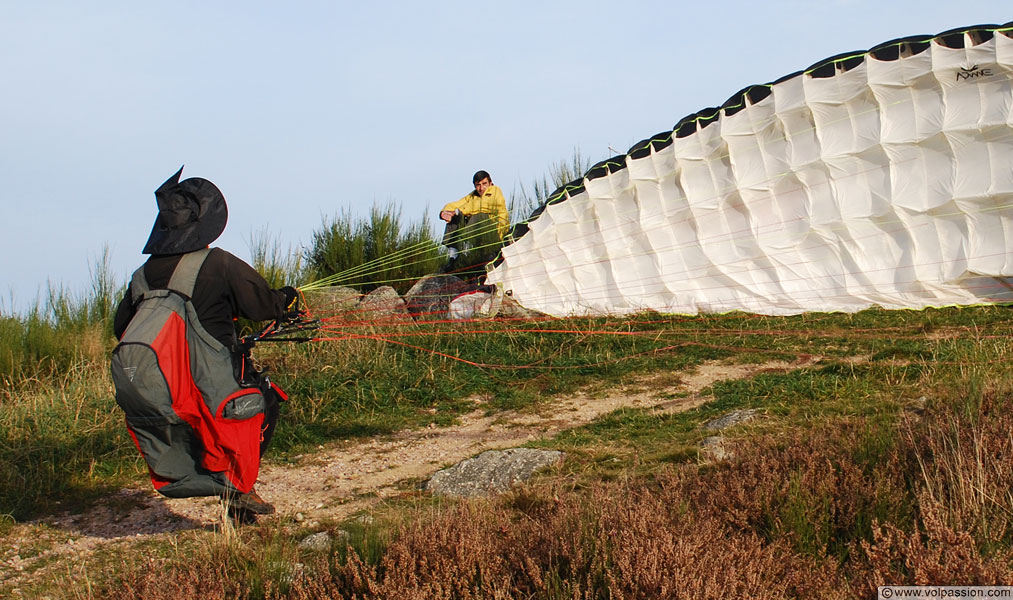 08-parapente-halloween